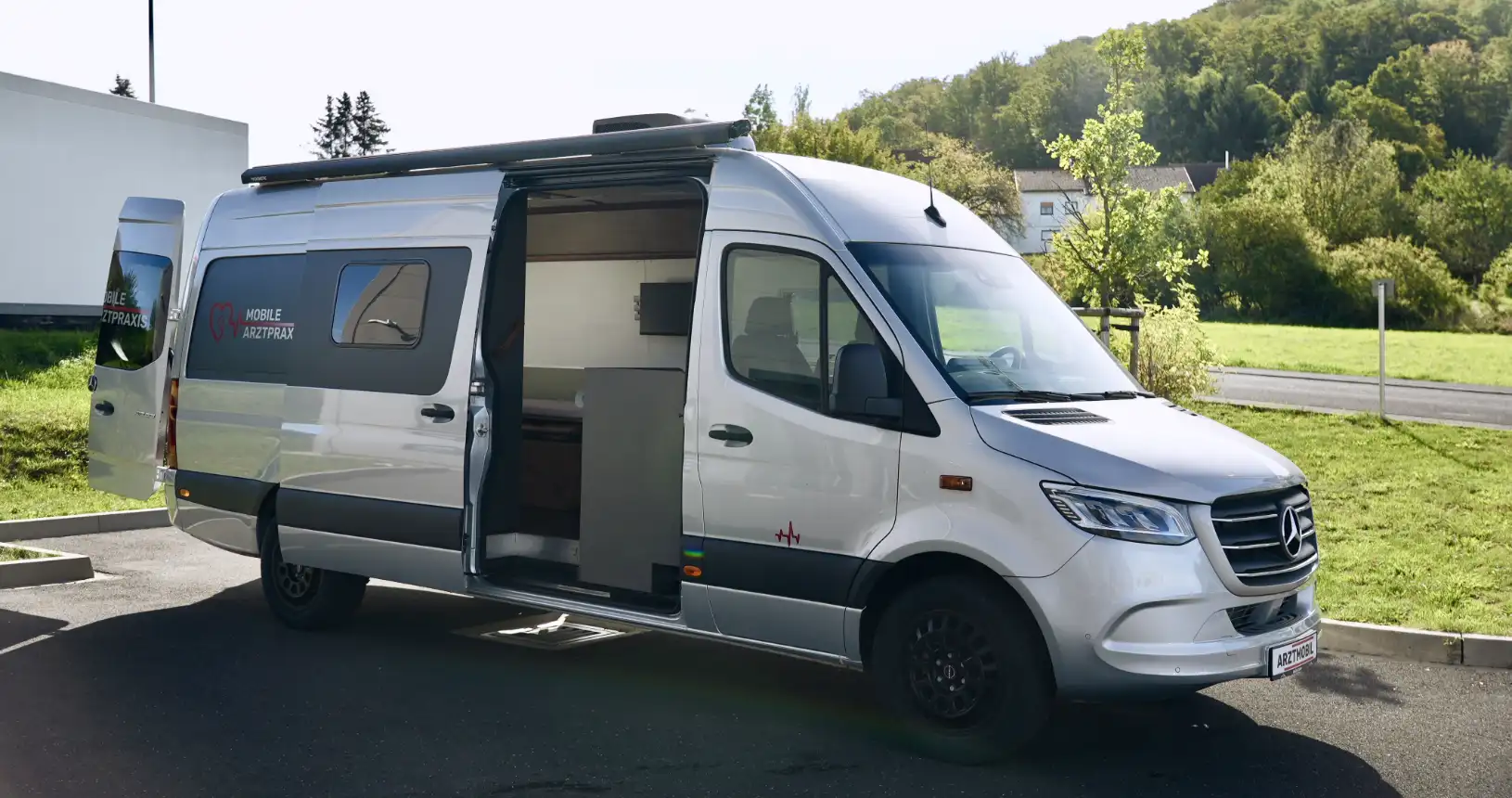 averla Medical Van - Ihre einsatzbereite, mobile Arztpraxis für ambulante Versorgung & Versorgungssicherheit auf dem Land