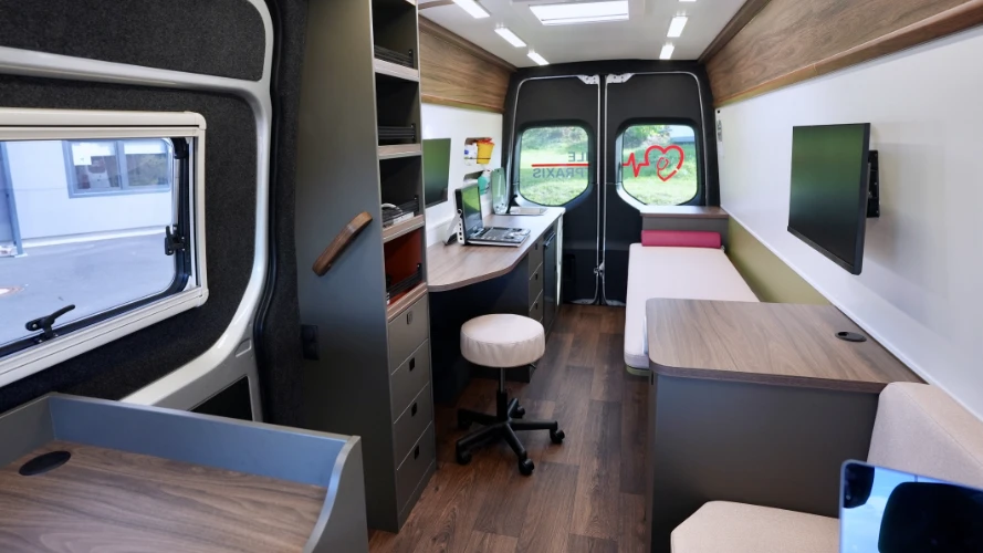 averla Medical Van ist ausgelegt für allgemeine hausärztliche Gesundheitsuntersuchungen und nach Bedarf ausstattbar.